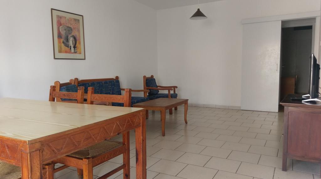 Daphne Hotel Apartments Paphos Exterior foto