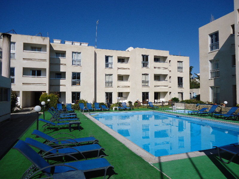 Daphne Hotel Apartments Paphos Exterior foto