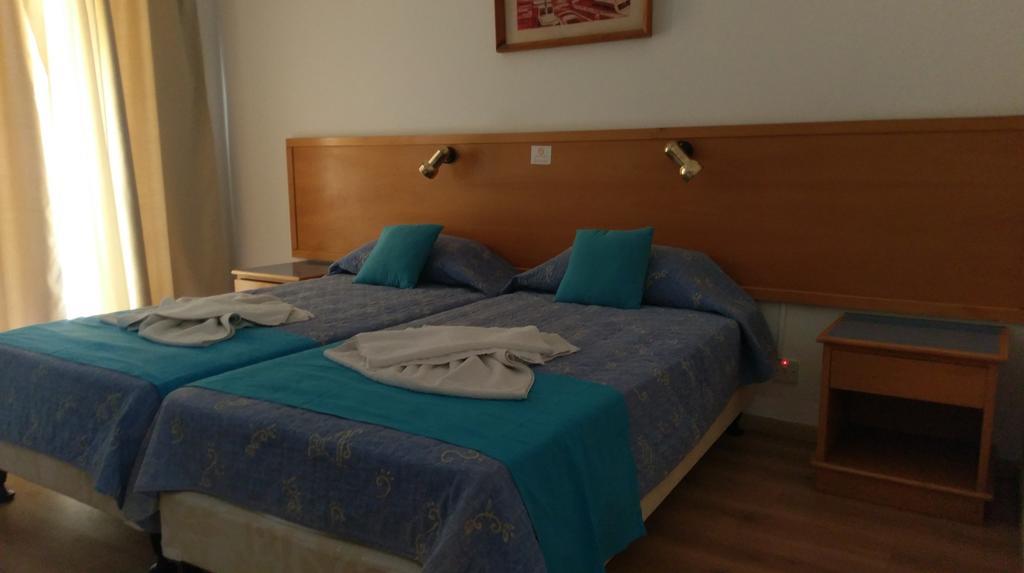 Daphne Hotel Apartments Paphos Exterior foto